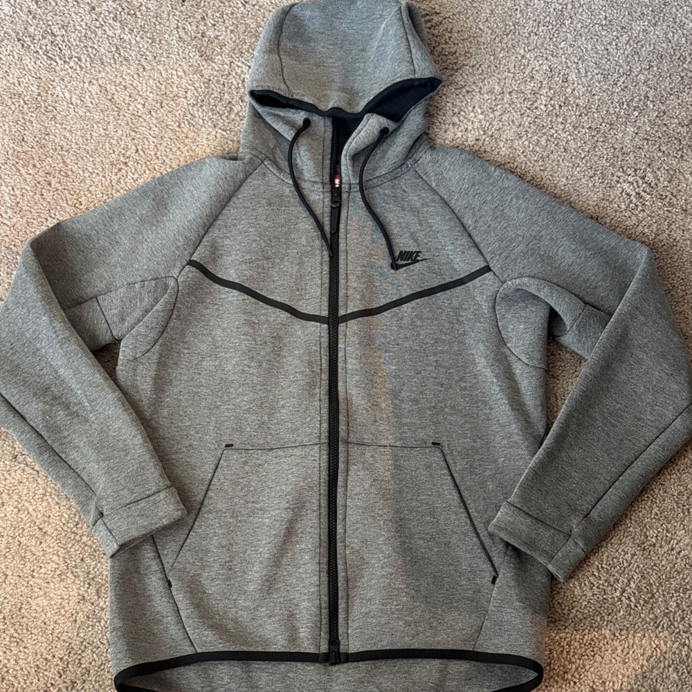 Nike Heather Gray Zip-Up Hoodie